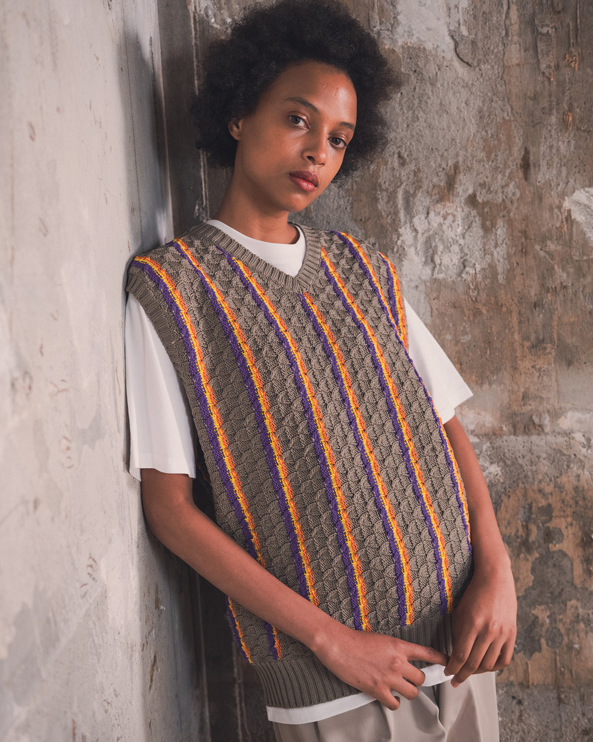LOW GAUGE KNIT STRIPE VEST - CHARCOAL