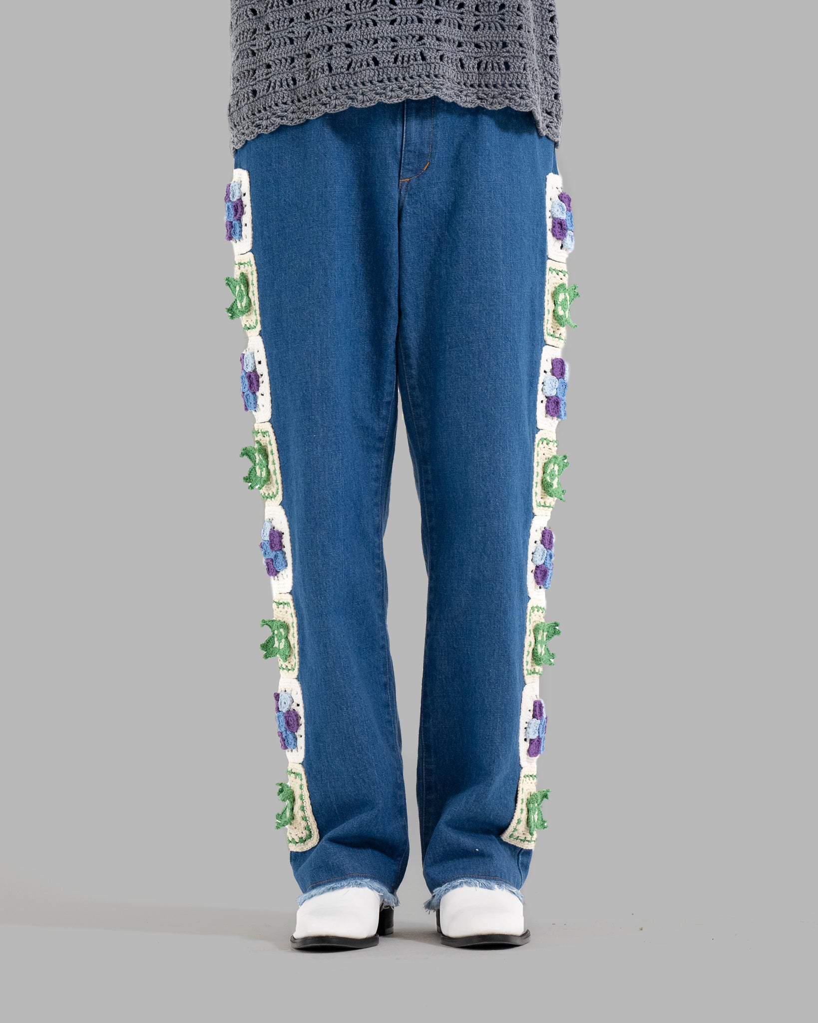 SIDE CROCHET FLOWER MOTIF WIDE JEANS - INDIGO