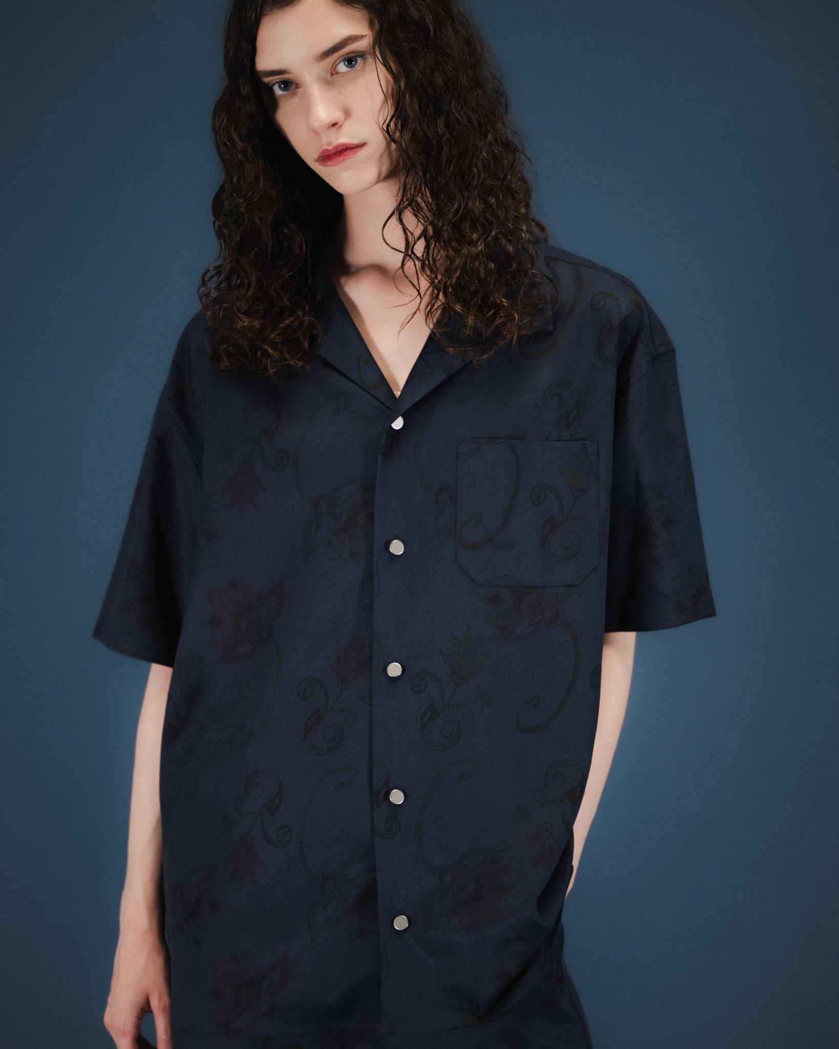 HAND-PAINTED BOTANICAL PRINT OPEN COLLAR SHIRTS - NAVY