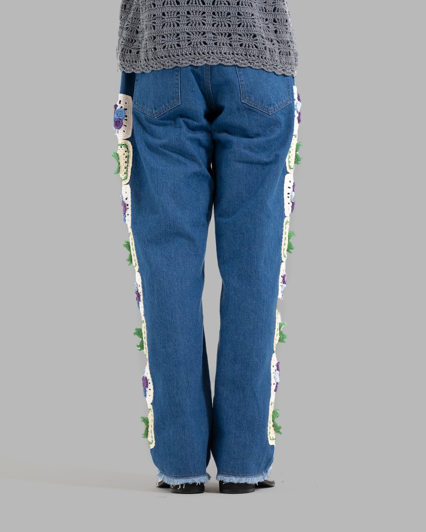 SIDE CROCHET FLOWER MOTIF WIDE JEANS - INDIGO