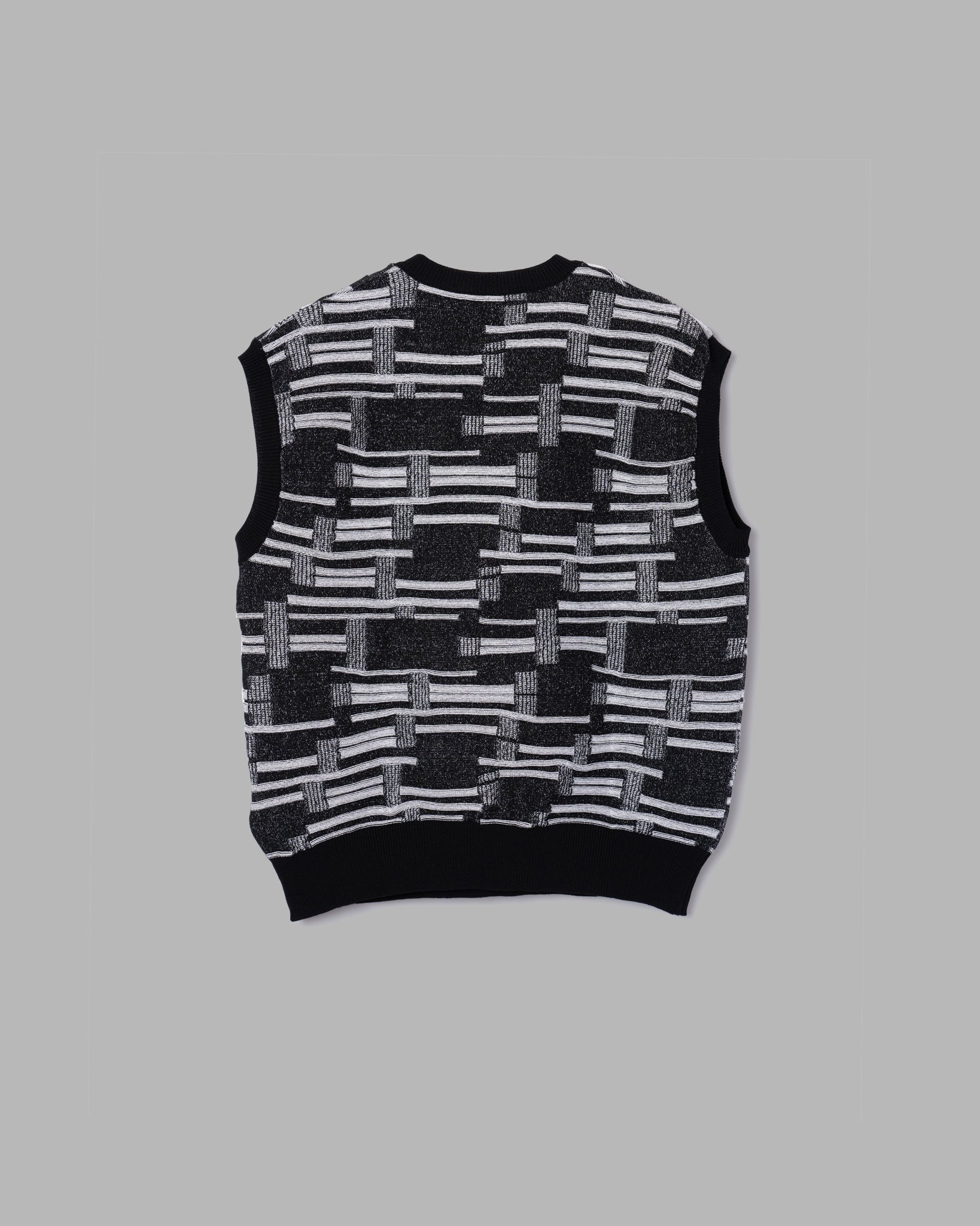 DEFORMATION BORDER KNIT VEST - BLACK/WHITE