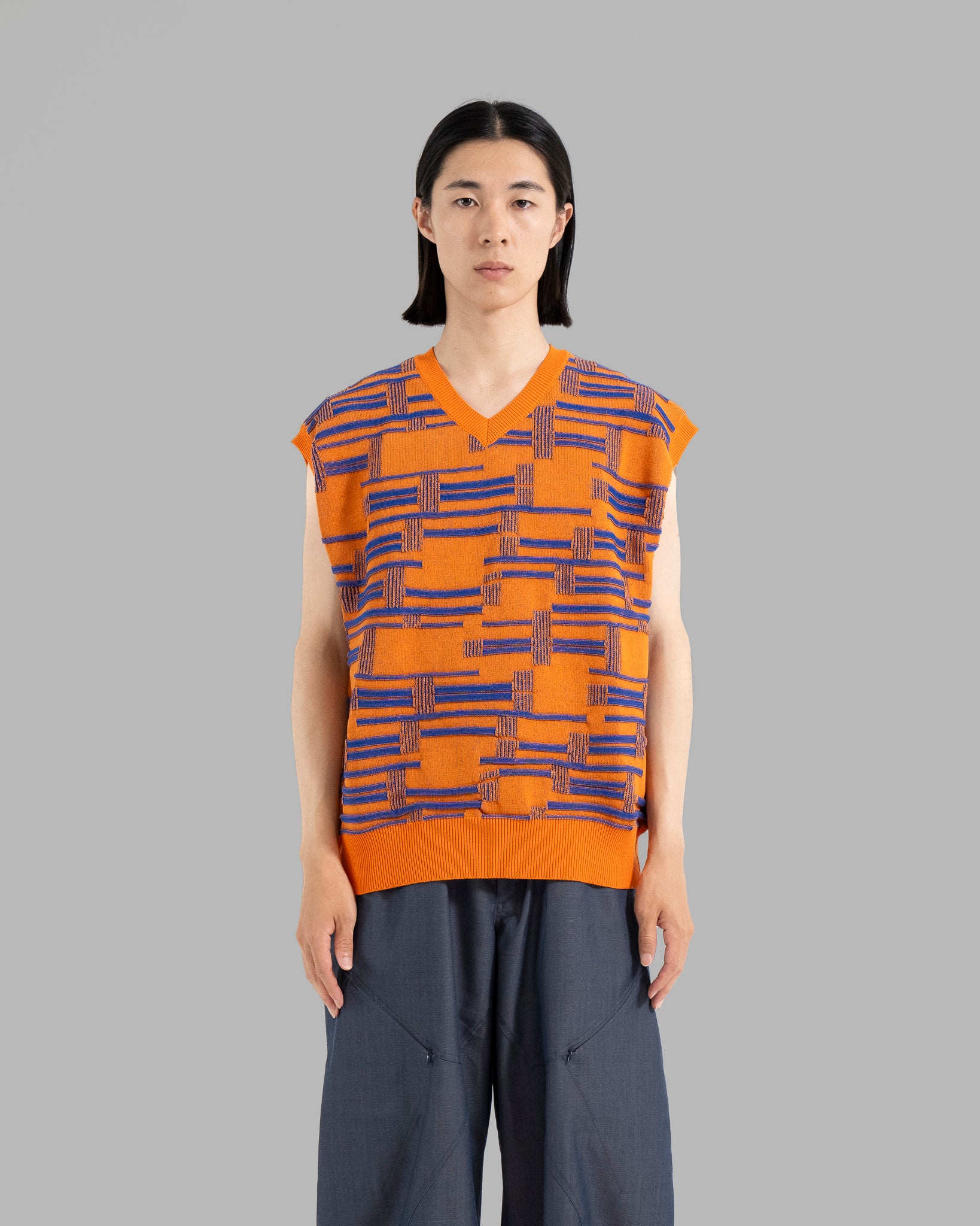 DEFORMATION BORDER KNIT VEST -ORANGE/BLUE