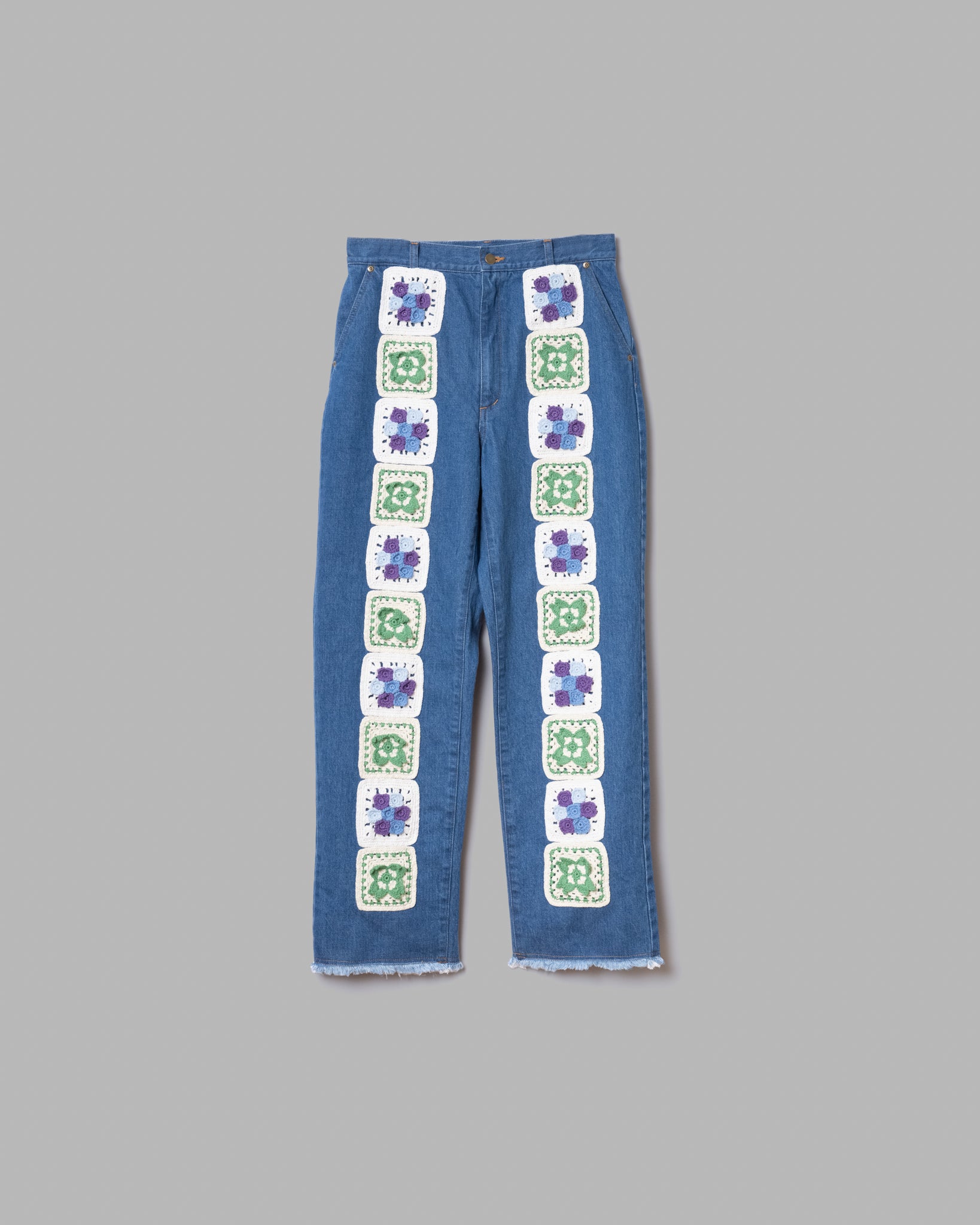 Jeans ancho del motivo de la flor de crochet - índigo