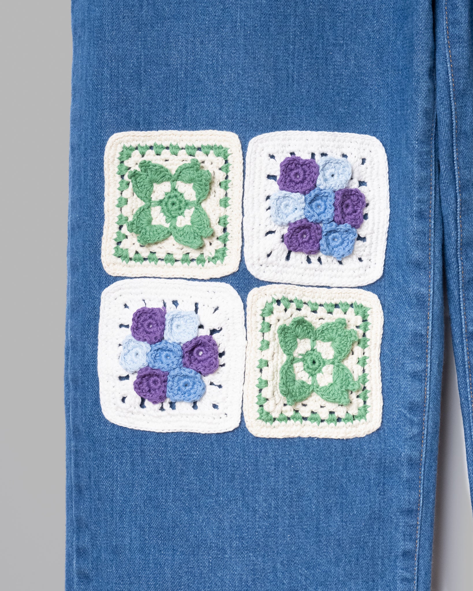 KNEES CROCHET FLOWER MOTIF WIDE JEANS - INDIGO