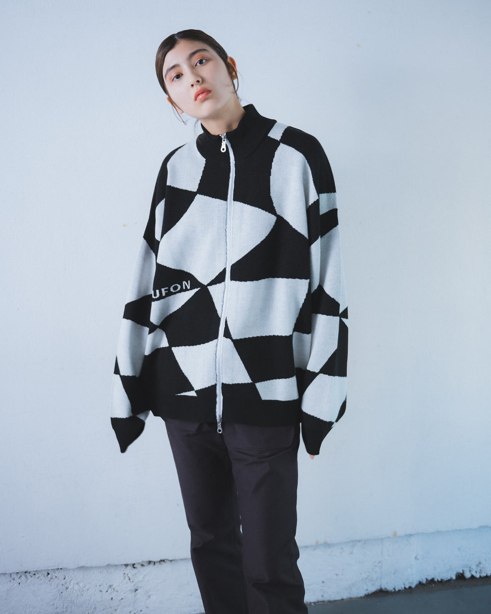 DISTORTED CHECKER FLAG DRIVERS KNIT - BLACK