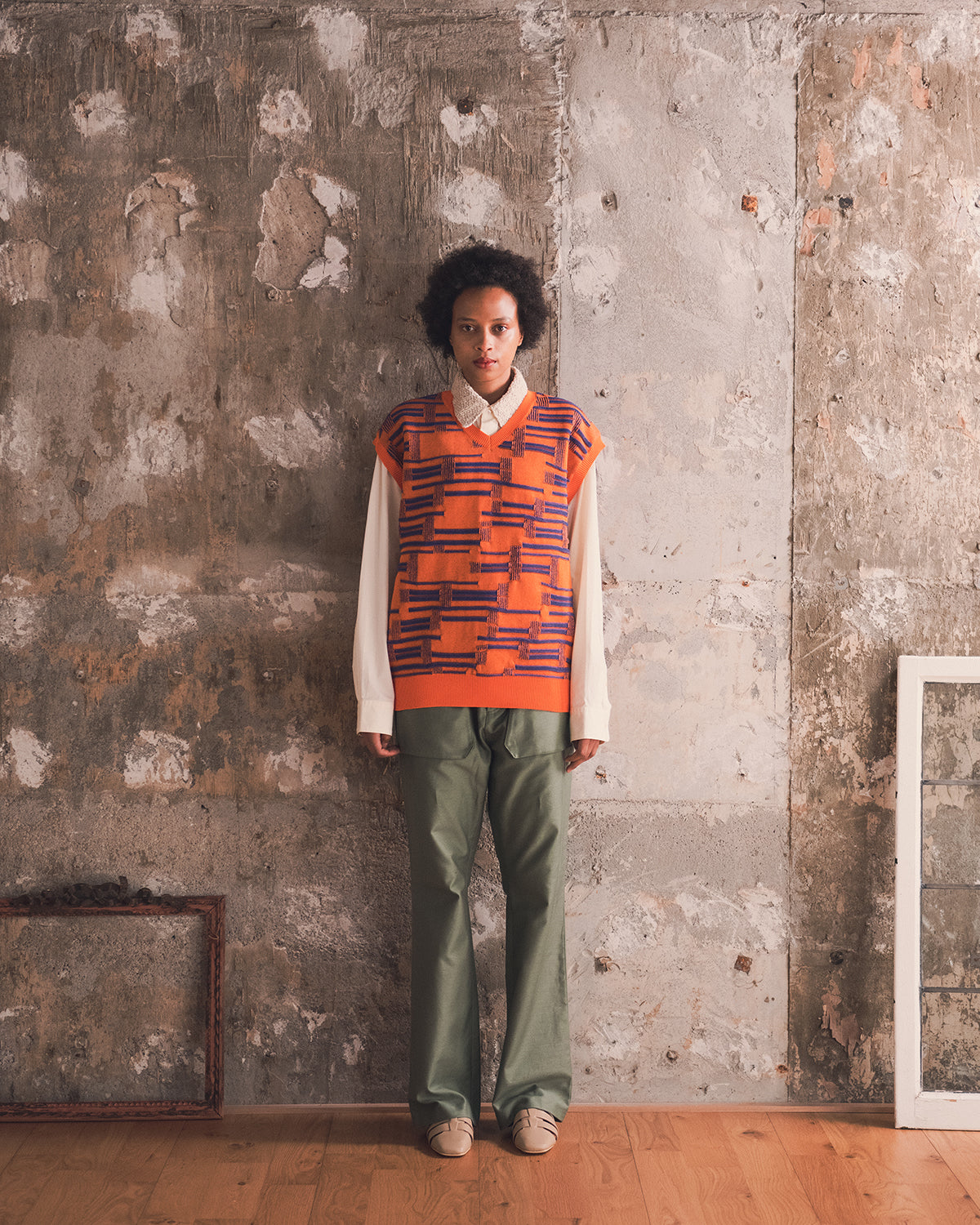 DEFORMATION BORDER KNIT VEST -ORANGE/BLUE