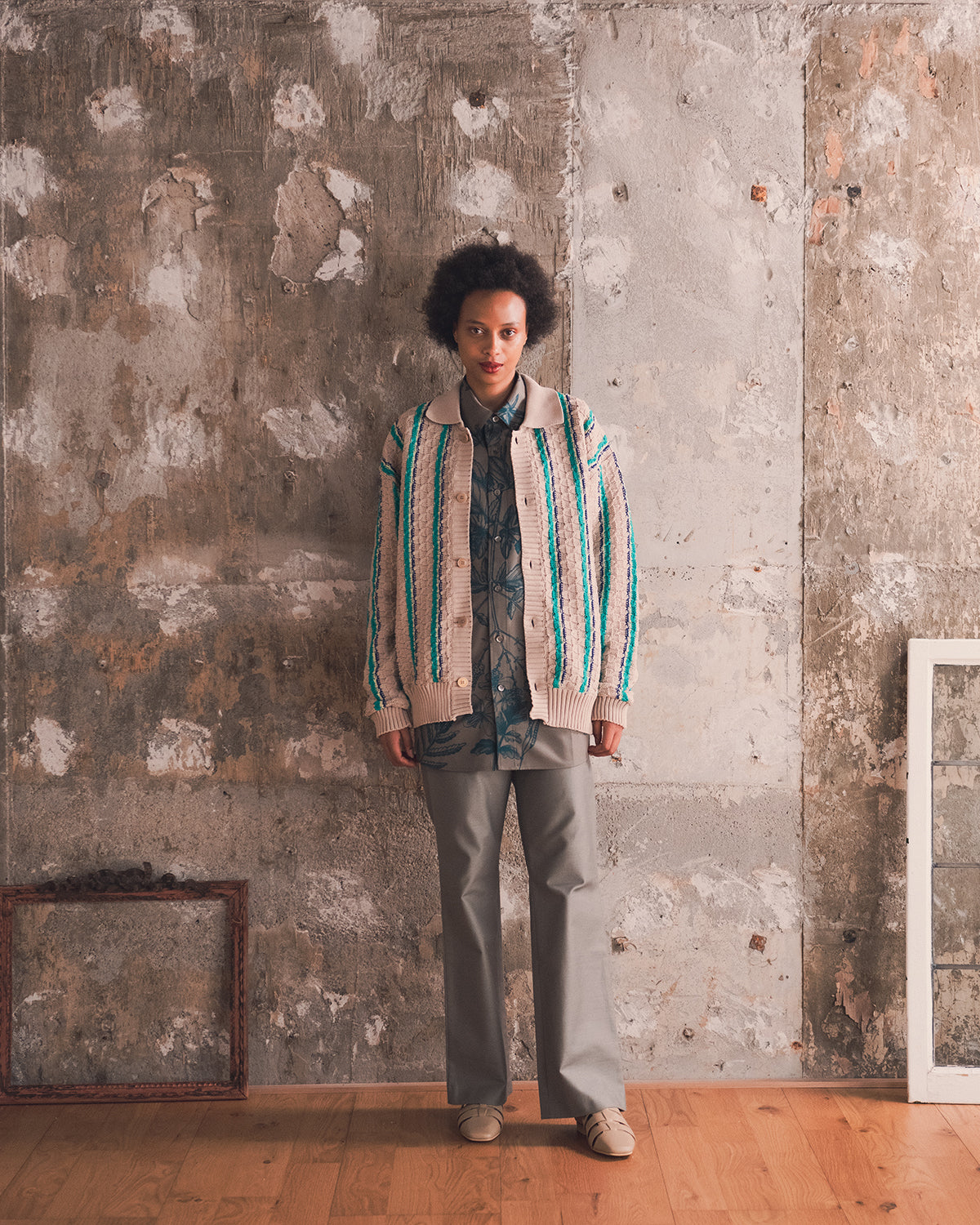 LOW GAUGE KNIT STRIPE SHIRTS CARDIGAN - BEIGE